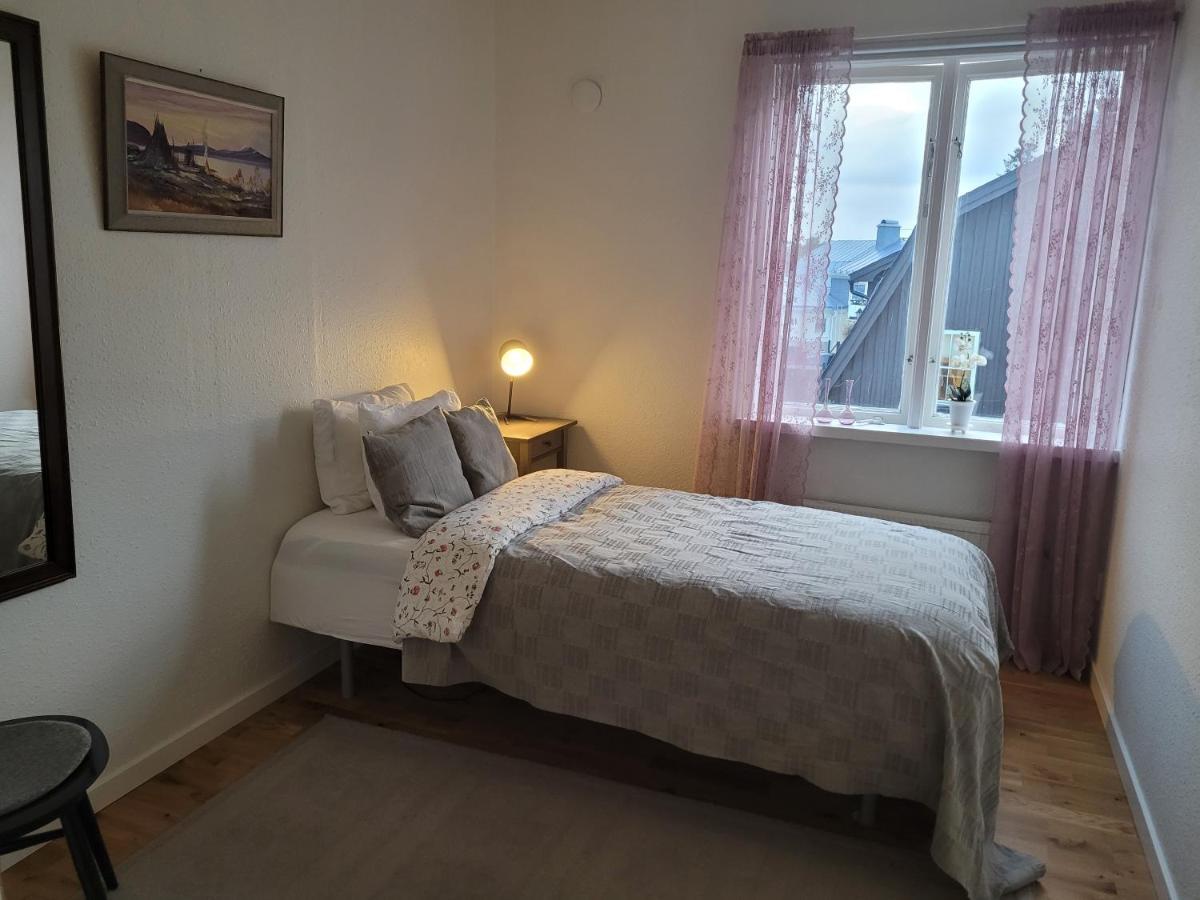 Lovely, Spacious Apartment With Free Parking Sandviken Bagian luar foto