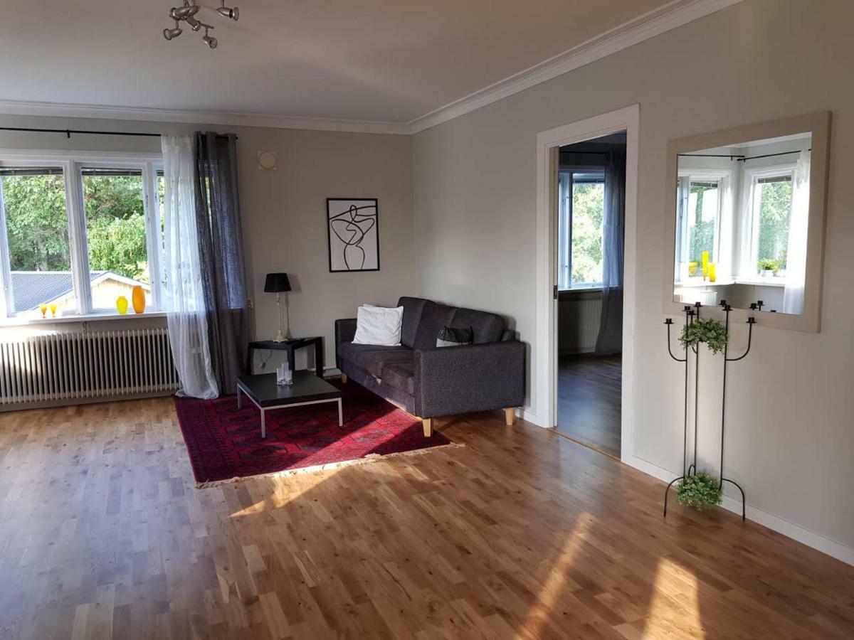 Lovely, Spacious Apartment With Free Parking Sandviken Bagian luar foto