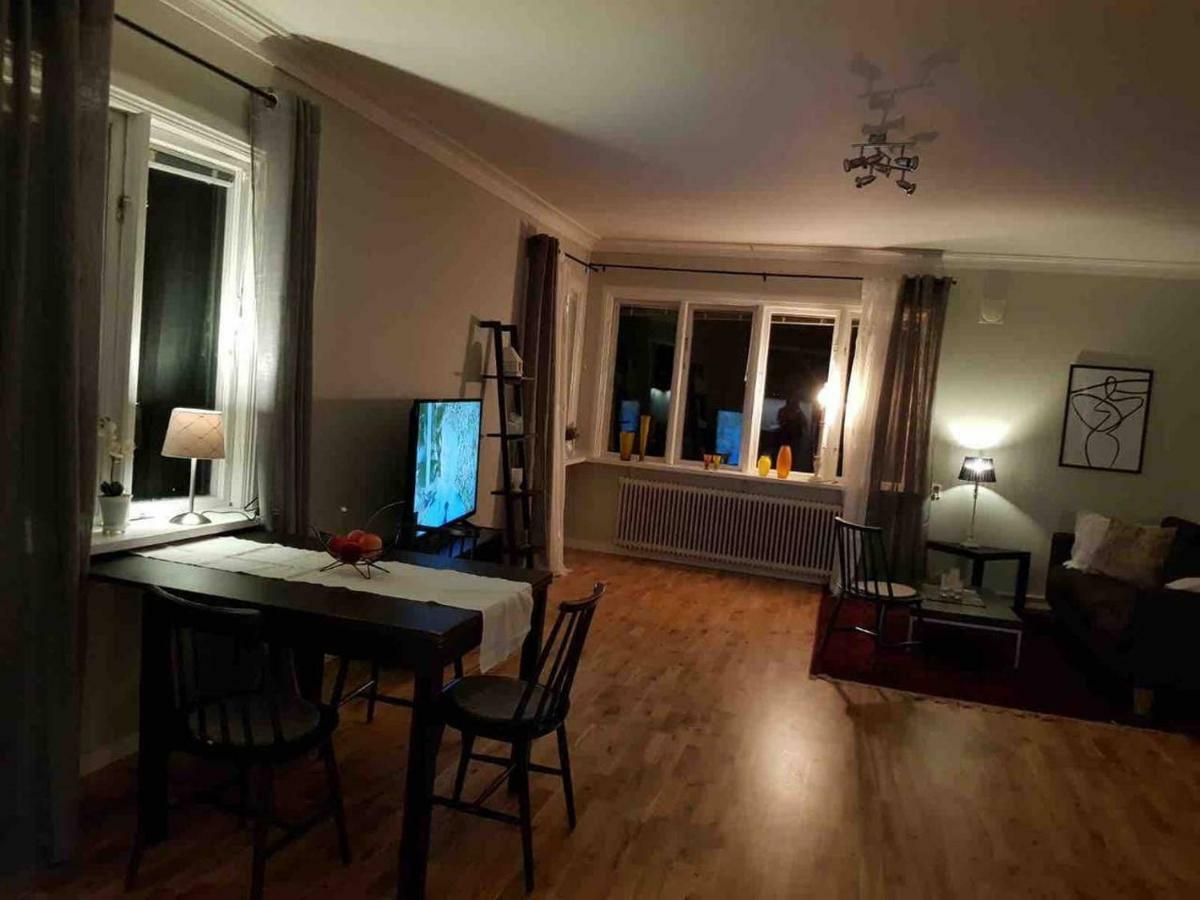 Lovely, Spacious Apartment With Free Parking Sandviken Bagian luar foto