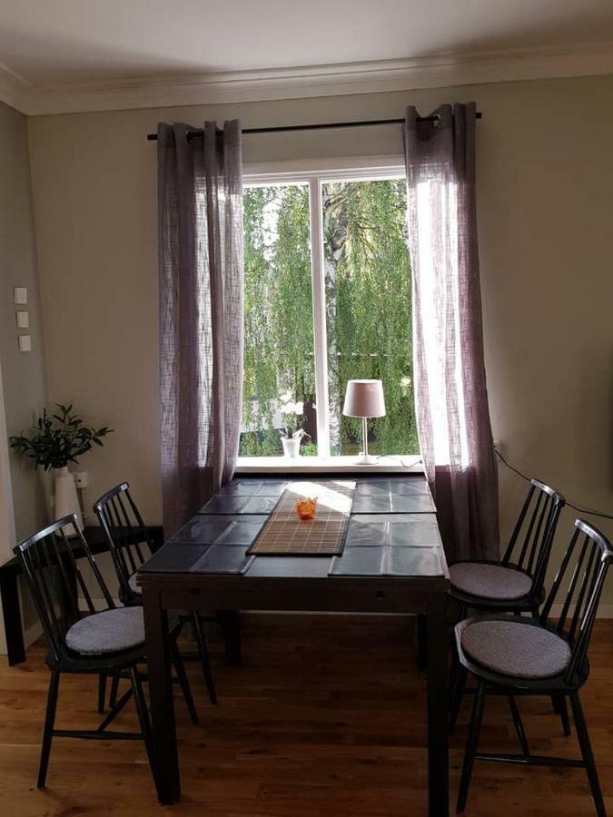 Lovely, Spacious Apartment With Free Parking Sandviken Bagian luar foto